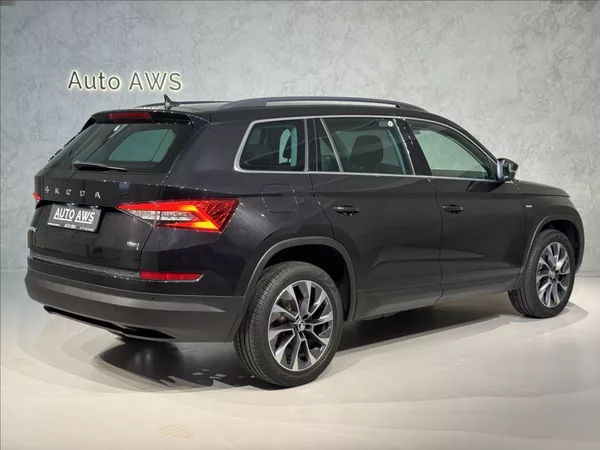 Škoda Kodiaq 2,0 TDi DSG 4x4 125 Years LED - foto 7
