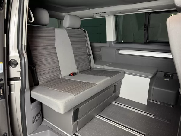 Volkswagen California 2,0 TDi DSG Beach LED Assist - foto 15