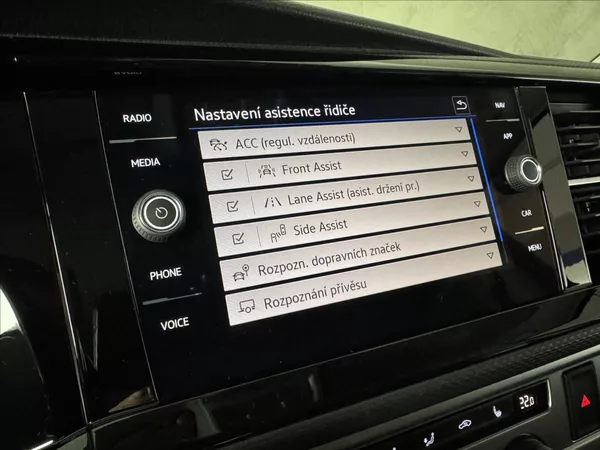 Volkswagen California 2,0 TDi DSG Beach LED Assist - foto 32