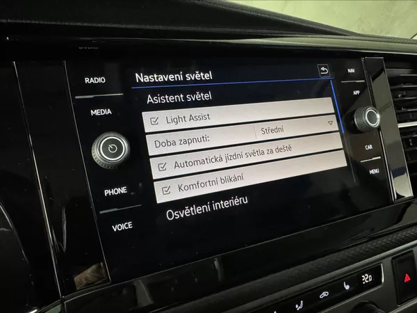 Volkswagen California 2,0 TDi DSG Beach LED Assist - foto 35