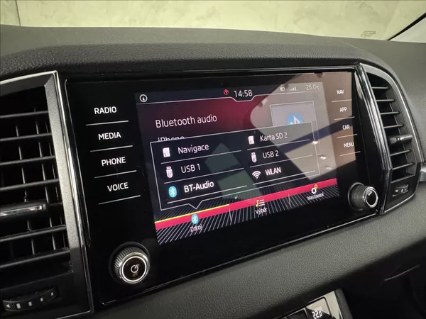 Škoda Karoq 1,5 TSi DSG Style LED Kamera - foto 34