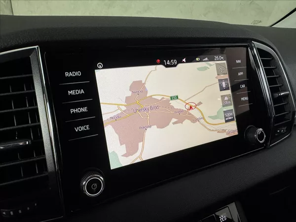Škoda Karoq 1,5 TSi DSG Style LED Kamera - foto 36