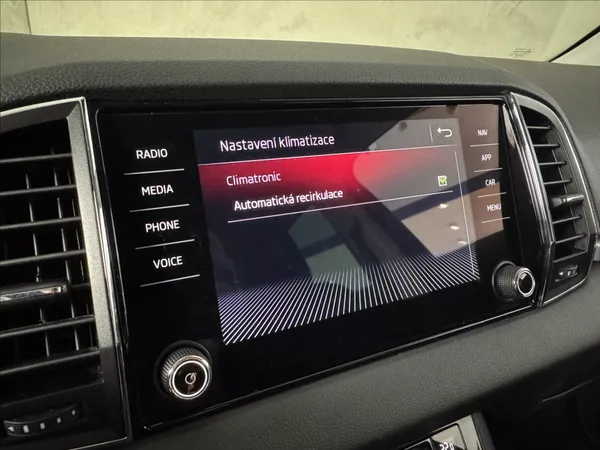 Škoda Karoq 1,5 TSi DSG Style LED Kamera - foto 38