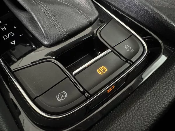 Škoda Karoq 1,5 TSi DSG Style LED Kamera - foto 41
