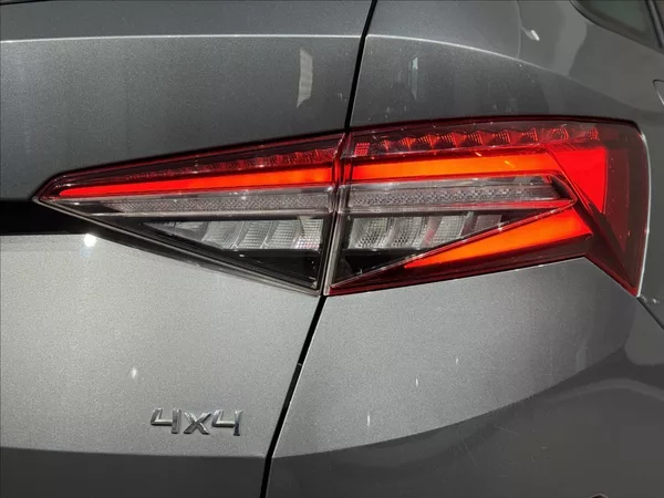 Škoda Kodiaq 2,0 TDi DSG 4x4 Tour Virtual - foto 11