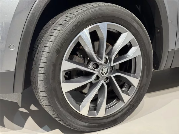 Škoda Kodiaq 2,0 TDi DSG 4x4 Tour Virtual - foto 6