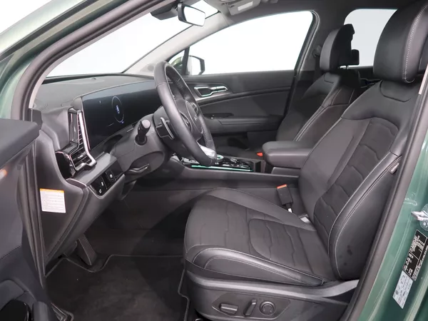 Kia Sportage TOP 1,6T-GDi 118KW MHEV 4x4 7 - foto 13