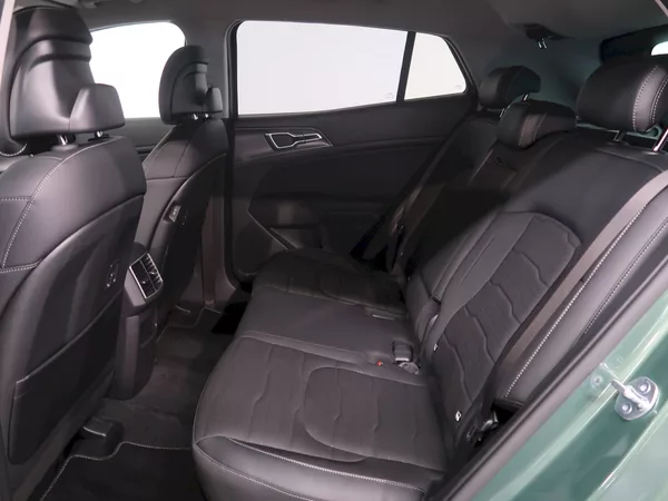 Kia Sportage TOP 1,6T-GDi 118KW MHEV 4x4 7 - foto 16