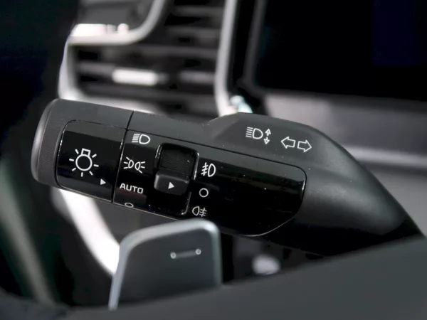 Kia Sportage TOP 1,6T-GDi 118KW MHEV 4x4 7 - foto 32