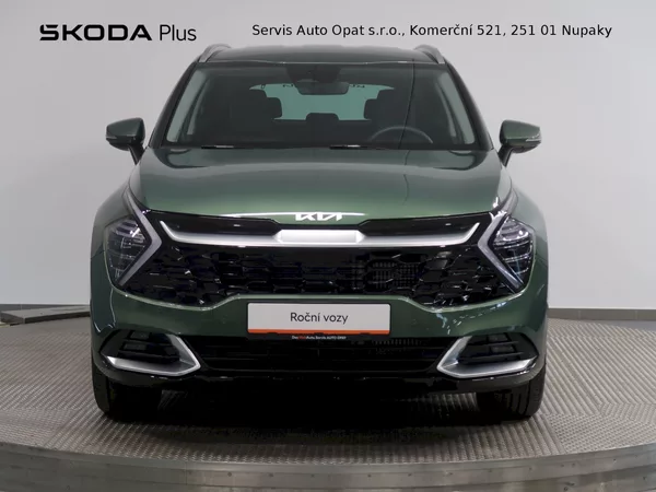 Kia Sportage TOP 1,6T-GDi 118KW MHEV 4x4 7 - foto 4