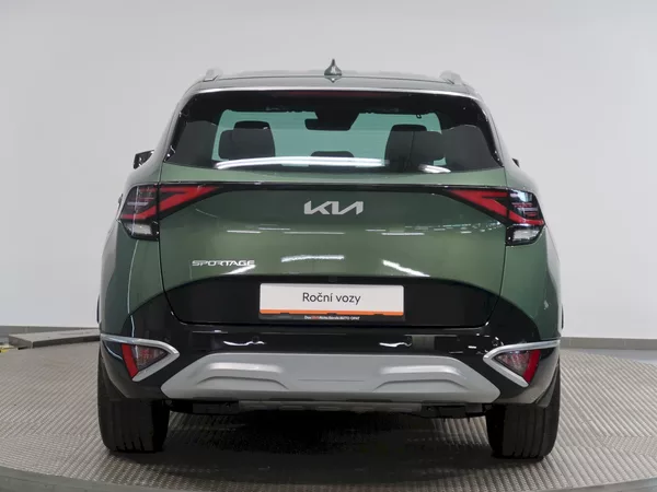 Kia Sportage TOP 1,6T-GDi 118KW MHEV 4x4 7 - foto 9
