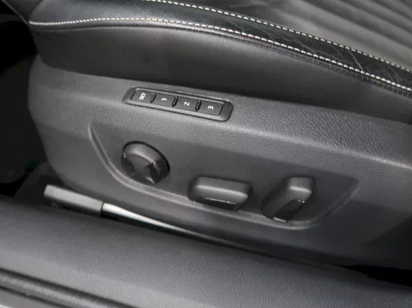 Škoda Superb STYLE 2.0TDI 147KW 4x4 DSG TAŽ - foto 14