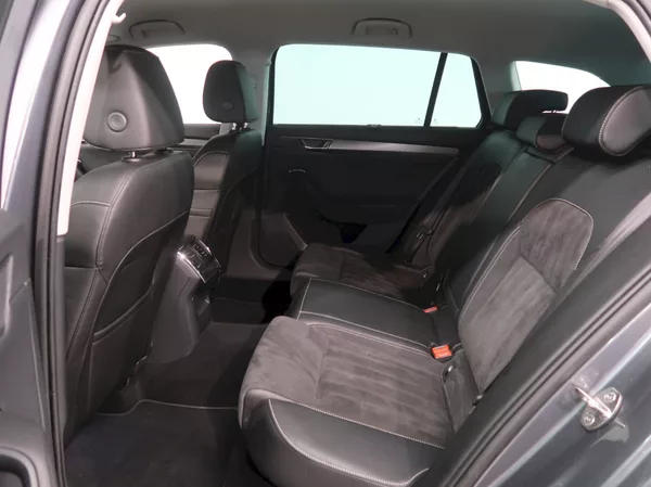 Škoda Superb STYLE 2.0TDI 147KW 4x4 DSG TAŽ - foto 16