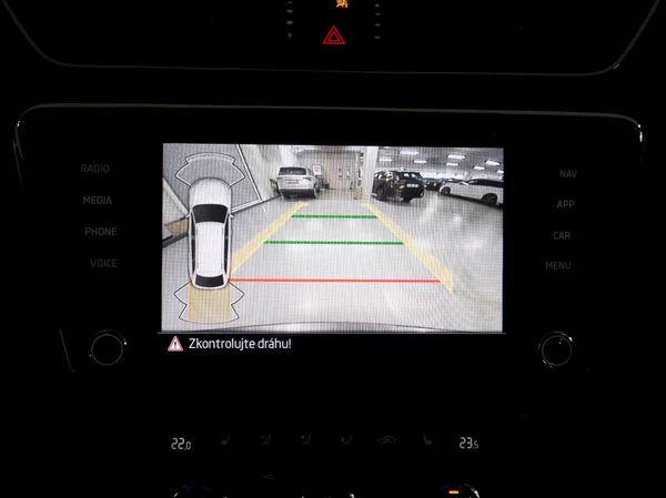 Škoda Superb STYLE 2.0TDI 147KW 4x4 DSG TAŽ - foto 32