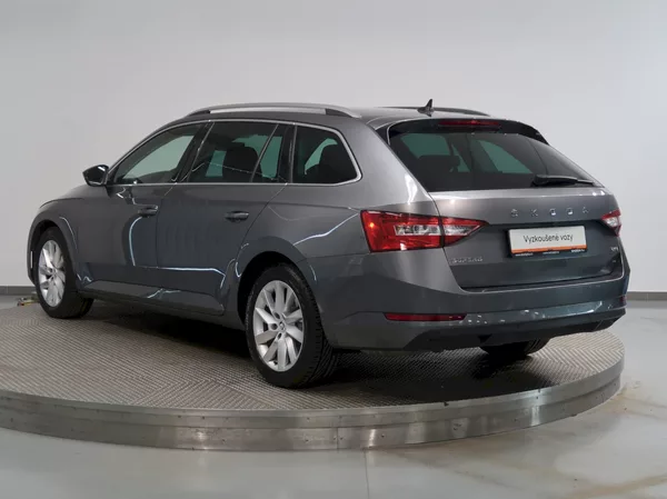 Škoda Superb STYLE 2.0TDI 147KW 4x4 DSG TAŽ - foto 7