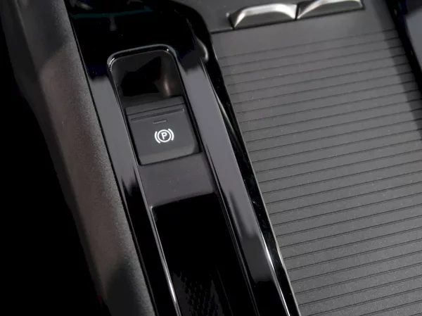 Škoda Superb SPORTLINE 2.0TDI 142KW 4x4 DSG - foto 36