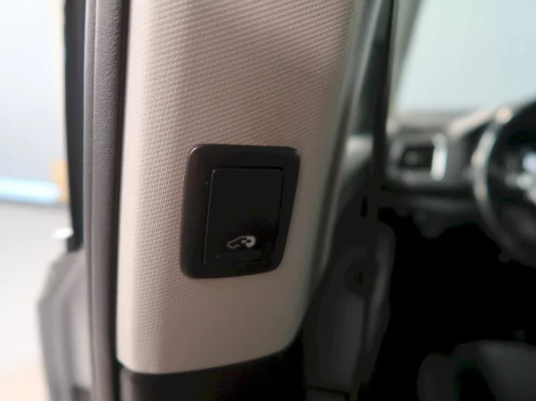 Volkswagen Sharan HIGHLINE 2.0TDI 4x4 DSG 7MÍST - foto 40