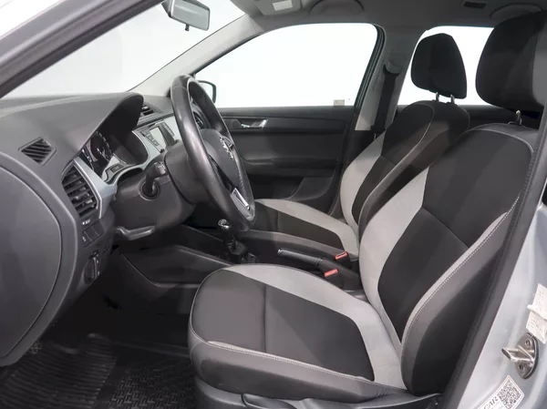 Škoda Fabia AMBITION PLUS 1.0TSI 81KW - foto 13