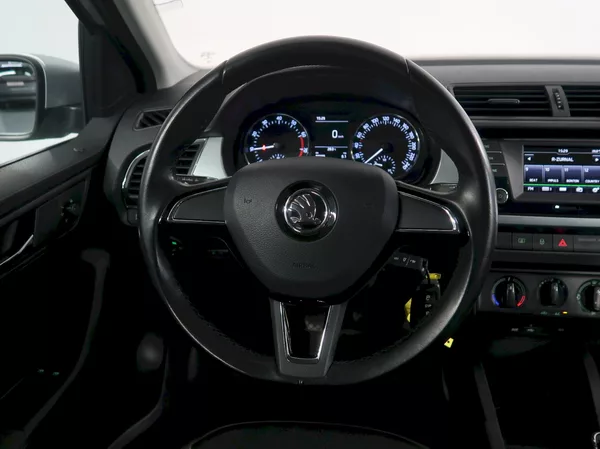 Škoda Fabia AMBITION PLUS 1.0TSI 81KW - foto 16