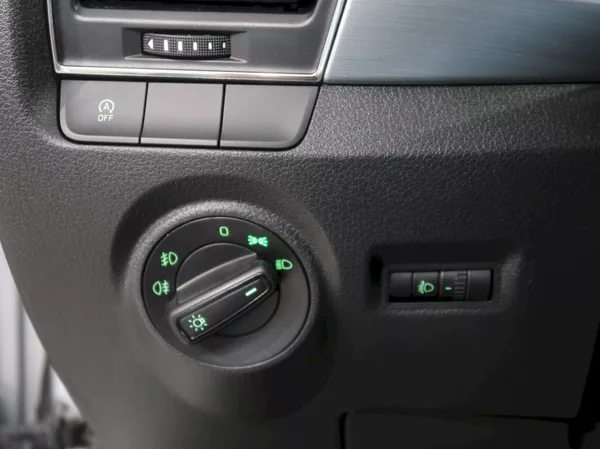 Škoda Fabia AMBITION PLUS 1.0TSI 81KW - foto 27