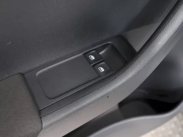 Škoda Fabia AMBITION PLUS 1.0TSI 81KW - foto 29