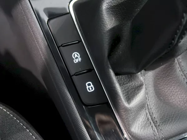 Škoda Fabia SELECTION 1.0 MPI 59KW - foto 31