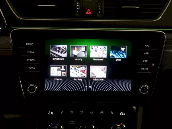Škoda Superb STYLE 1.5TSI 110KW DSG - foto 24