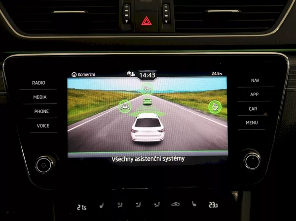 Škoda Superb STYLE 1.5TSI 110KW DSG - foto 29