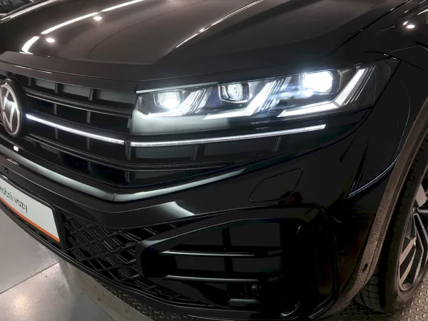 Volkswagen Touareg R-LINE V6 3,0TDI 170 KW 4MOTIO - foto 10