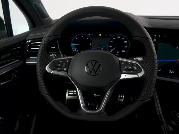 Volkswagen Touareg R-LINE V6 3,0TDI 170 KW 4MOTIO - foto 17