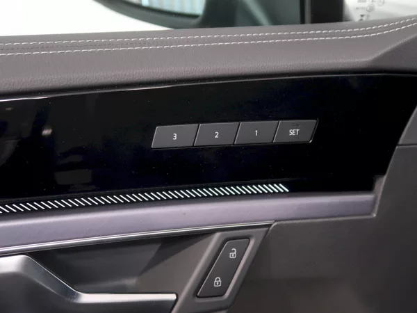 Volkswagen Touareg R-LINE V6 3,0TDI 170 KW 4MOTIO - foto 34