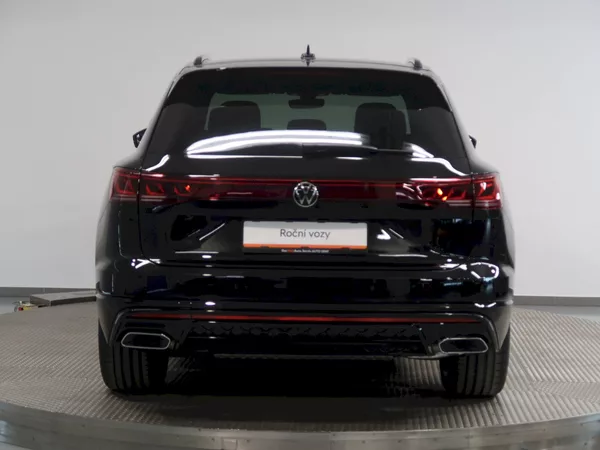 Volkswagen Touareg R-LINE V6 3,0TDI 170 KW 4MOTIO - foto 9