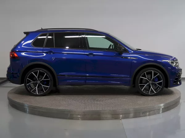 Volkswagen Tiguan R 2.0TSI 235KW DSG 4x4 - foto 8
