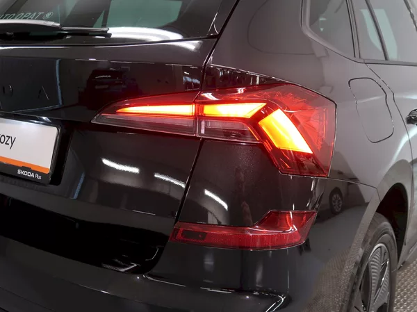 Škoda Kamiq MONTE CARLO 1.5TSI 110KW DSG P - foto 11