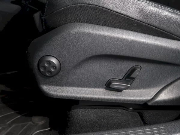 Mercedes-Benz GLC AMG 350D 190KW 4x4 TAŽNÉ BURMA - foto 14