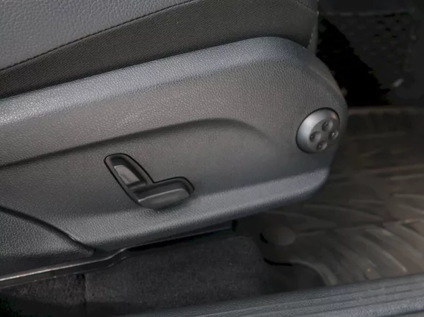 Mercedes-Benz GLC AMG 350D 190KW 4x4 TAŽNÉ BURMA - foto 15