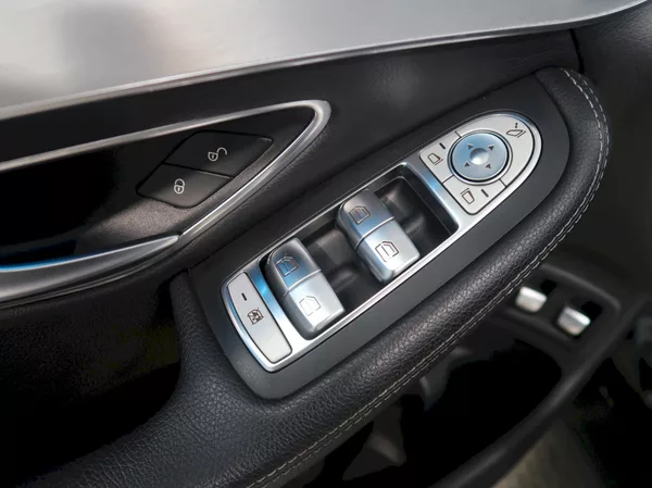 Mercedes-Benz GLC AMG 350D 190KW 4x4 TAŽNÉ BURMA - foto 32