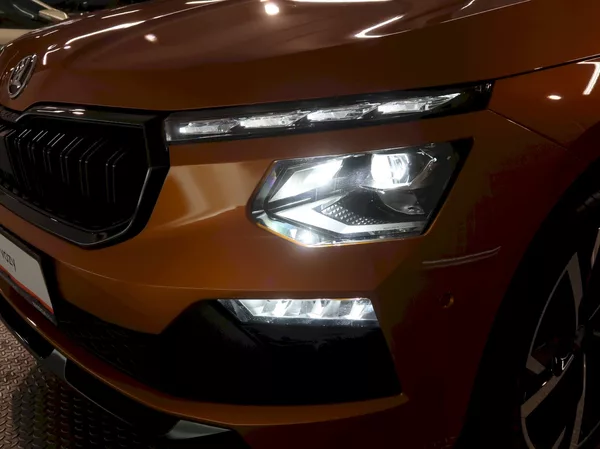 Škoda Kamiq MONTE CARLO 1.0TSI 85KW PANORA - foto 10