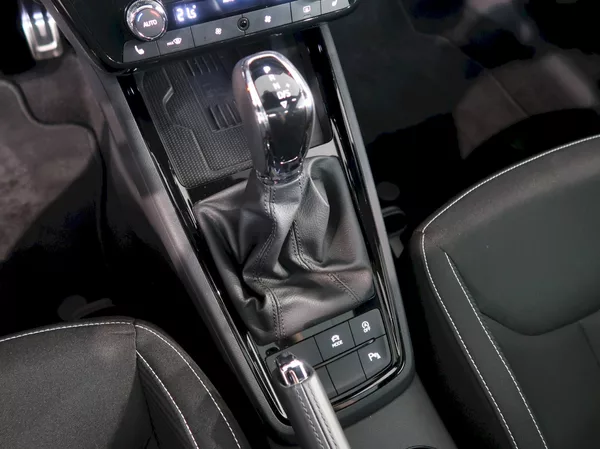 Škoda Kamiq MONTE CARLO 1.5TSI 110KW DSG P - foto 31