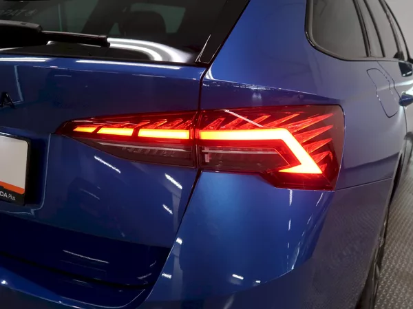 Škoda Octavia SPORTLINE 2.0TDI 110KW DSG TAŽ - foto 11