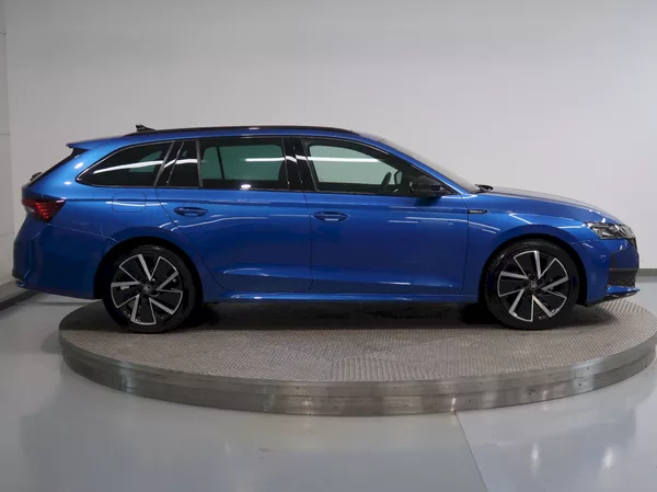 Škoda Octavia SPORTLINE 2.0TDI 110KW DSG TAŽ - foto 8