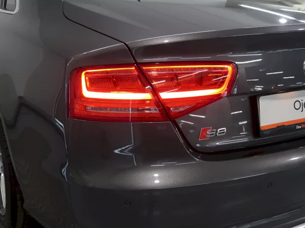 Audi S8 4.0TFSI 382KW QUATTRO EXCLUSIV - foto 11