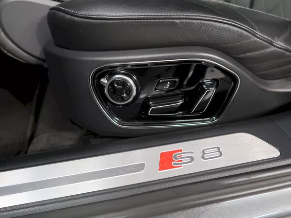 Audi S8 4.0TFSI 382KW QUATTRO EXCLUSIV - foto 14