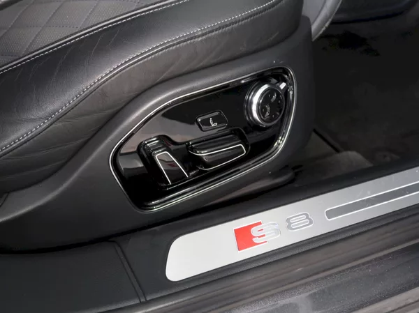 Audi S8 4.0TFSI 382KW QUATTRO EXCLUSIV - foto 16