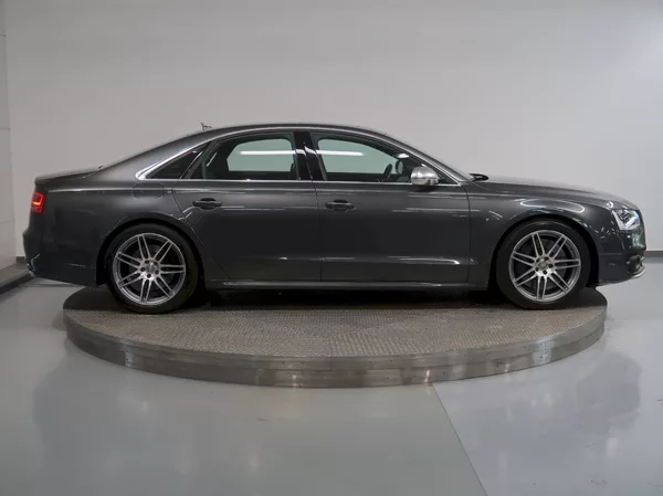 Audi S8 4.0TFSI 382KW QUATTRO EXCLUSIV - foto 51