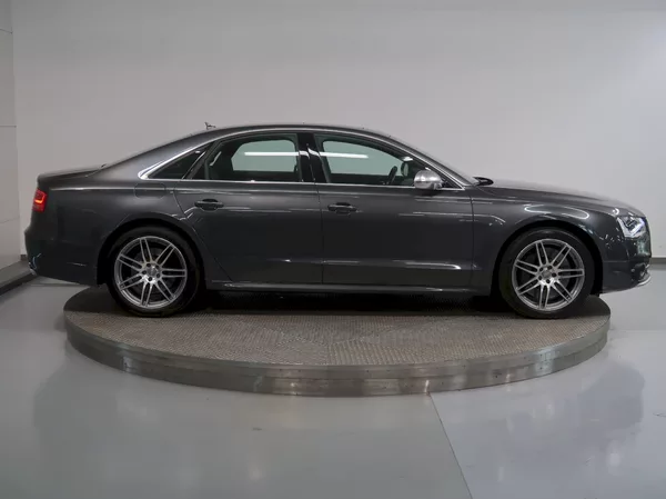 Audi S8 4.0TFSI 382KW QUATTRO EXCLUSIV - foto 52