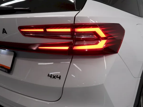Škoda Kodiaq SPORTLINE 2.0TDI 142KW 4x4 DSG - foto 11