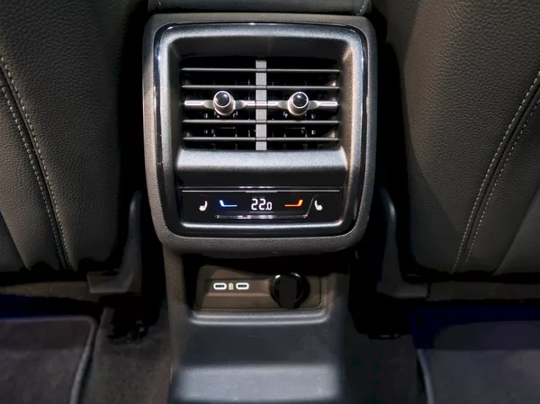 Škoda Kodiaq SPORTLINE 2.0TDI 142KW 4x4 DSG - foto 42
