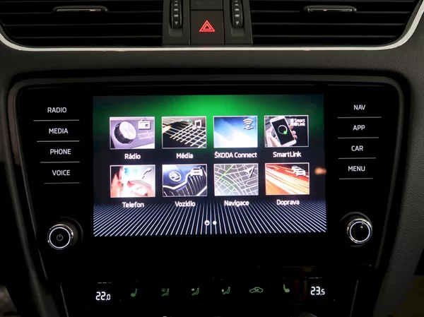 Škoda Octavia STYLE 1.5TSI 110KW DSG DCC NAV - foto 19