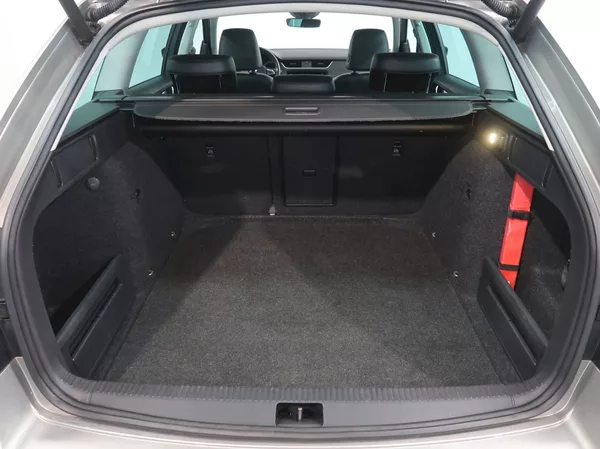 Škoda Octavia STYLE 1.5TSI 110KW DSG DCC NAV - foto 37
